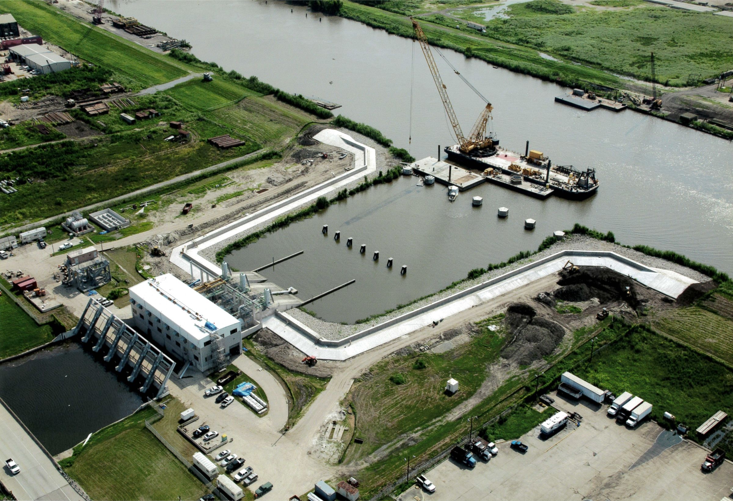 Whitney Barataria Pumping Station Floodwall Cycle Construction